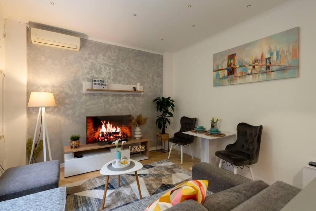 Apartamento Train 23 Belgrado Exterior foto