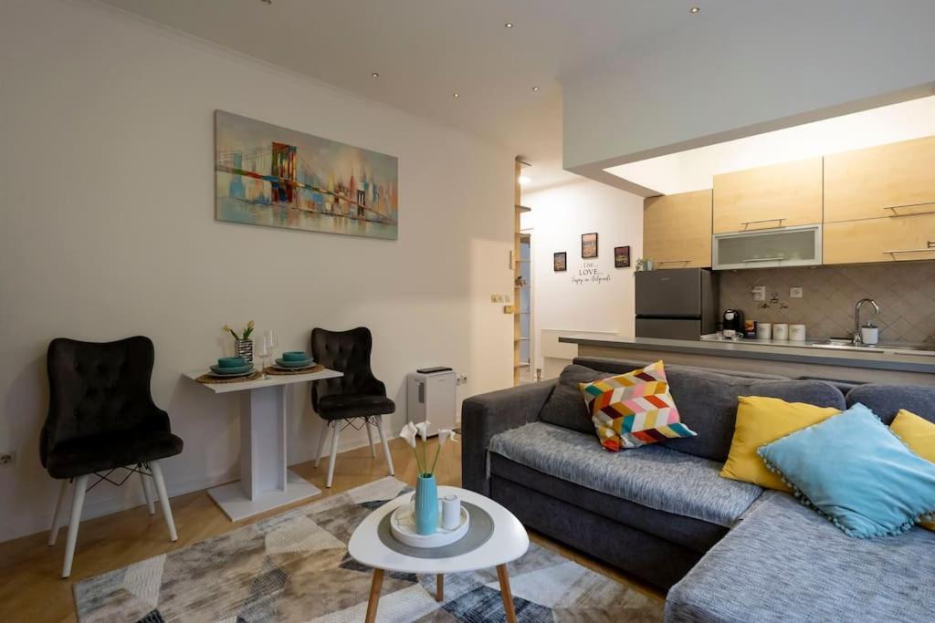 Apartamento Train 23 Belgrado Exterior foto