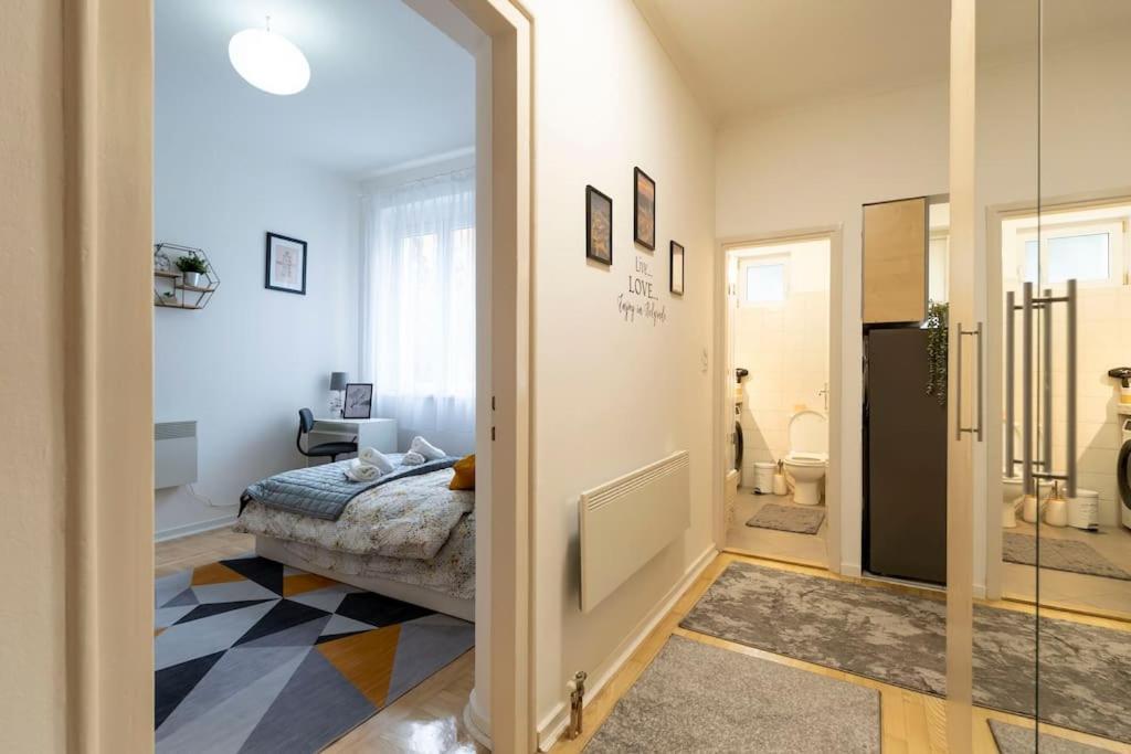 Apartamento Train 23 Belgrado Exterior foto