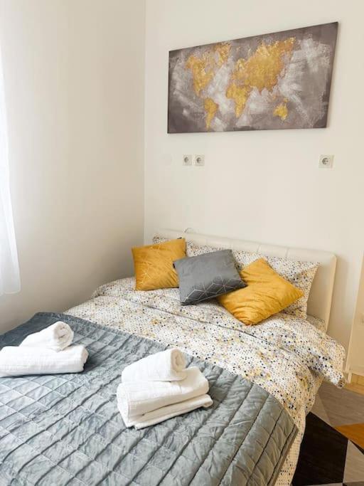 Apartamento Train 23 Belgrado Exterior foto