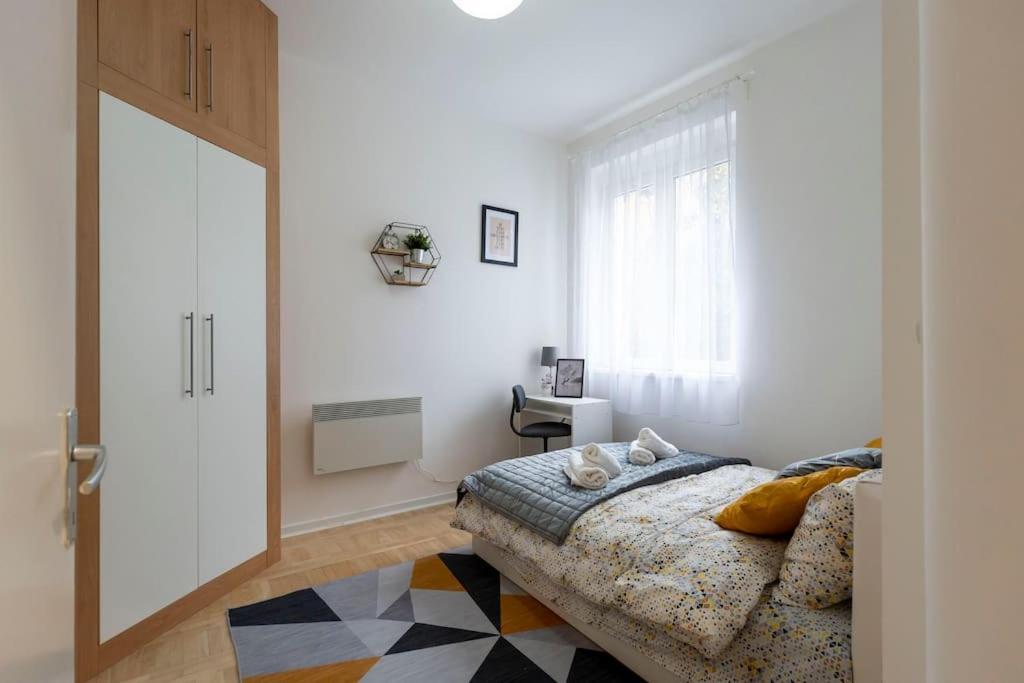 Apartamento Train 23 Belgrado Exterior foto